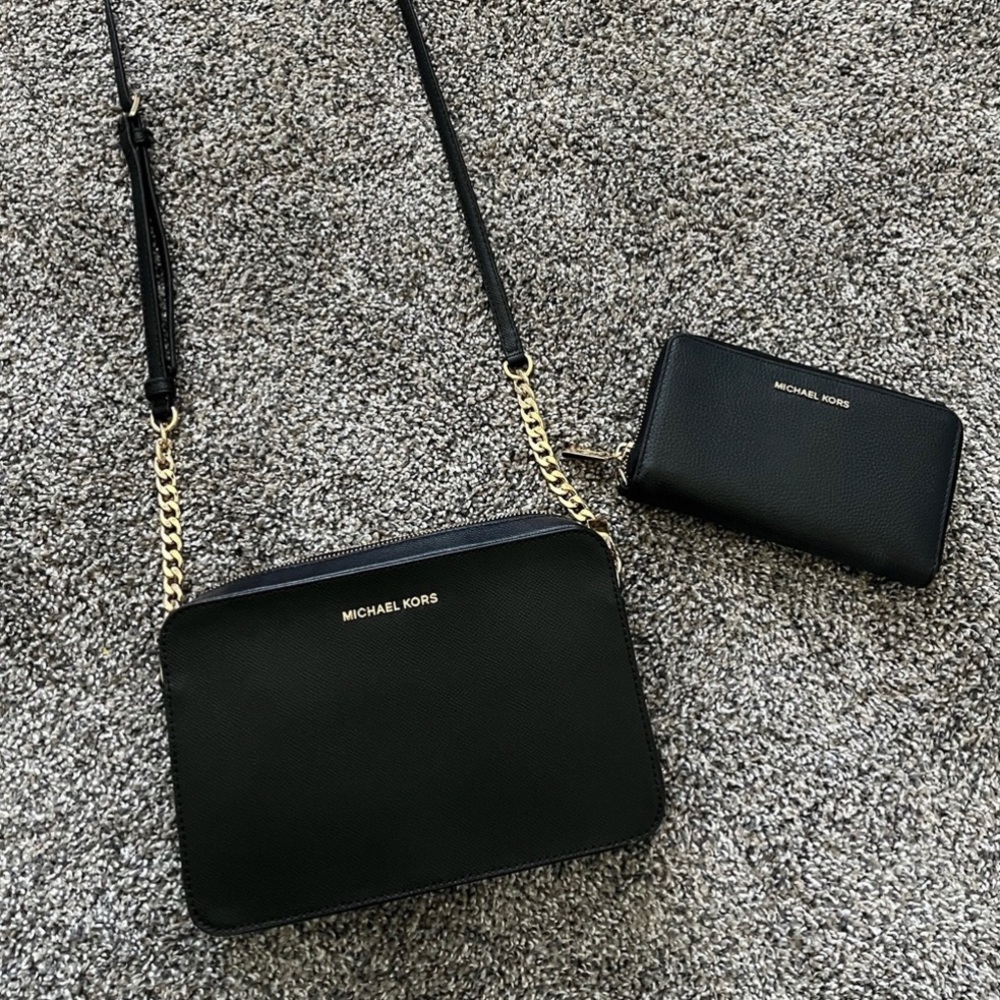 Micheal Kor Jet Set Bag/Wallet